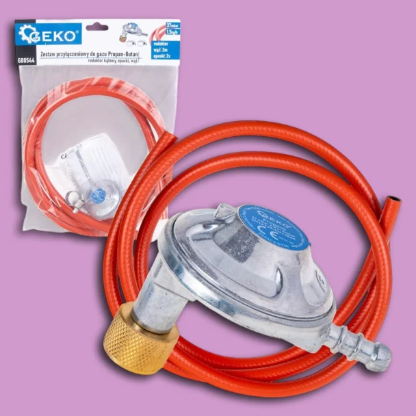 Propán-bután gázcsatlakozó készlet – sarok reduktorral, bilincsekkel és 2 m tömlővel másik nézetből